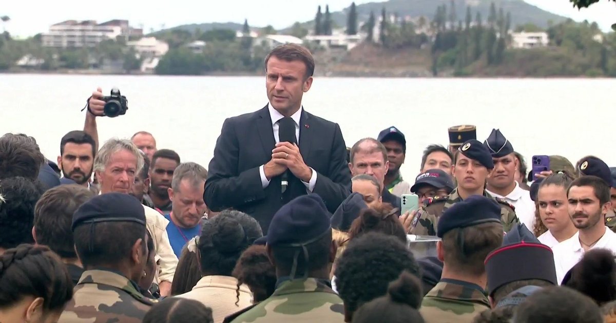 Franța a semnat un acord istoric pentru statutul Noii Caledonii