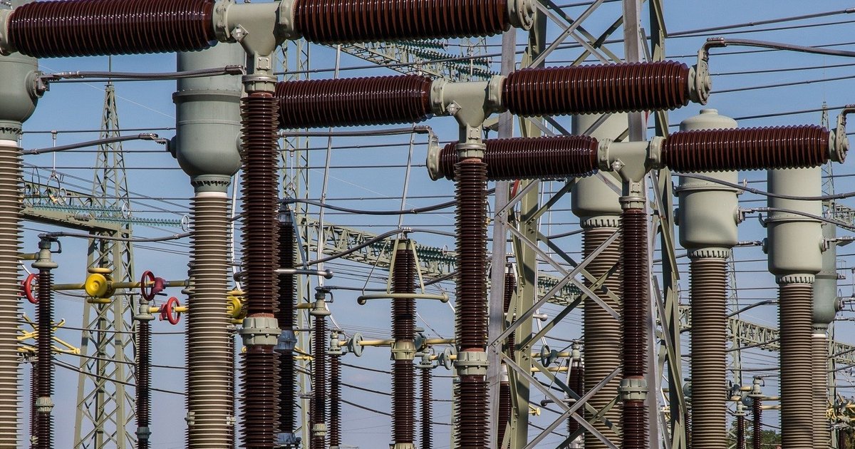 Sorin Chiriţă, director executiv al Societăţii de Administrare a Participaţiilor în Energie, donează 20% din venitul lunar net bugetului de stat / SAPE a fost acuzată de ministrul Energiei că oferă un «spor de femeie», negată de conducere