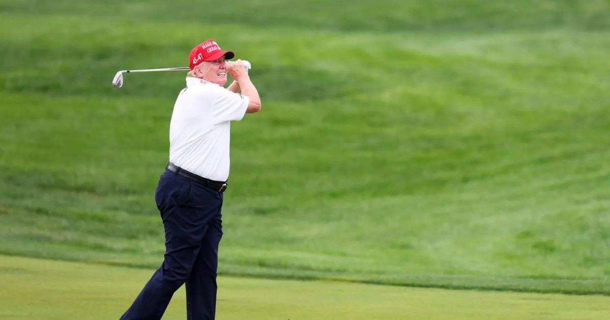 Avion de vânătoare interceptat lângă terenul de golf al lui Trump. Măsuri luate